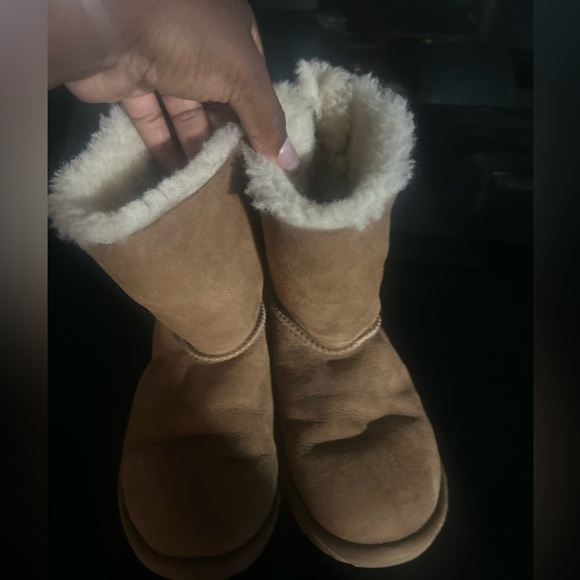 UGG kids mini bailey bow winter boots - Picture 1 of 6